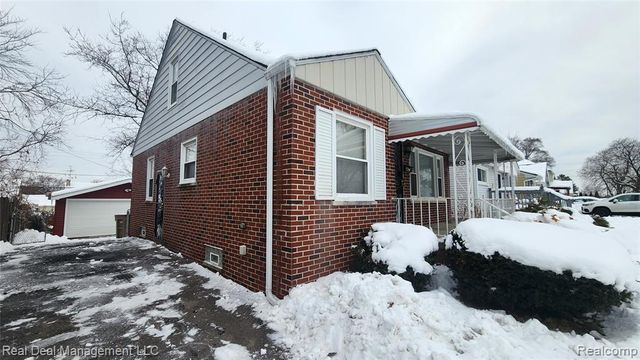 49 E Fairmount Avenue, Pontiac, MI 48340