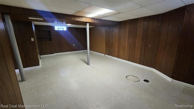 49 E Fairmount Avenue, Pontiac, MI 48340