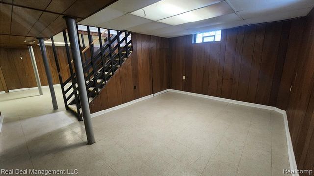 49 E Fairmount Avenue, Pontiac, MI 48340