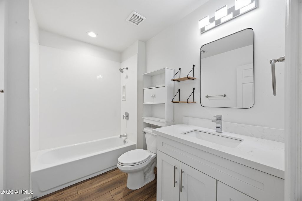 Image 21 of property listing at 1005 E MARIPOSA Street, Phoenix, AZ 85014