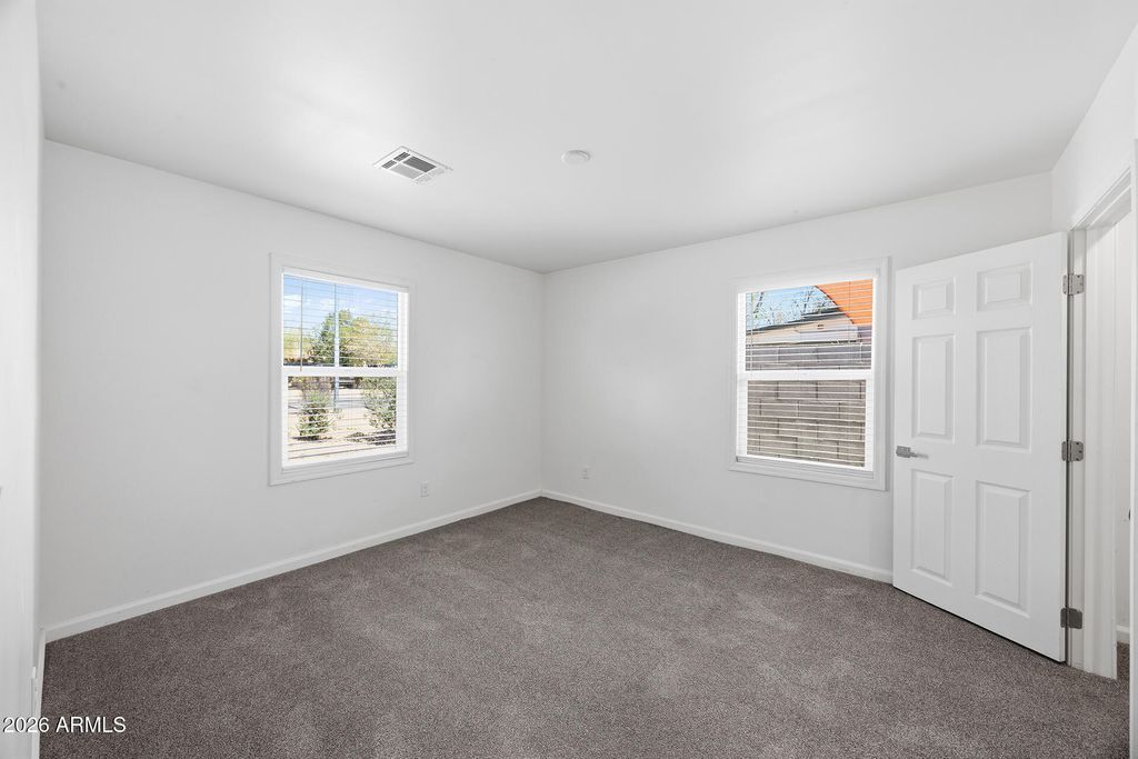 Image 24 of property listing at 1005 E MARIPOSA Street, Phoenix, AZ 85014