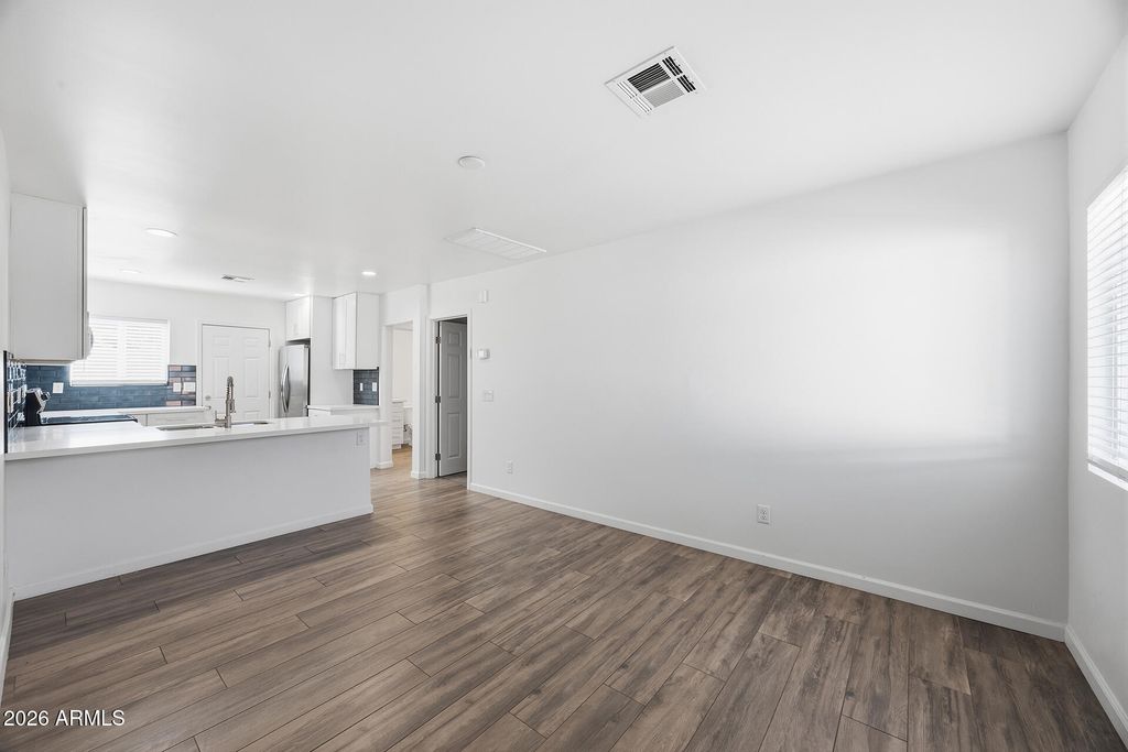 Image 29 of property listing at 1005 E MARIPOSA Street, Phoenix, AZ 85014