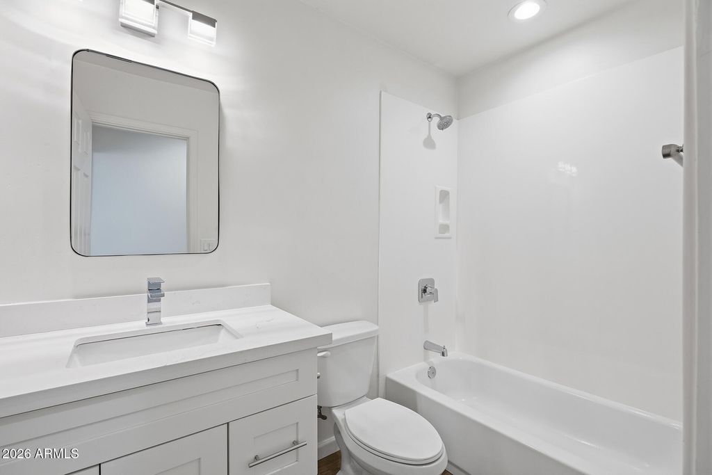 Image 38 of property listing at 1005 E MARIPOSA Street, Phoenix, AZ 85014