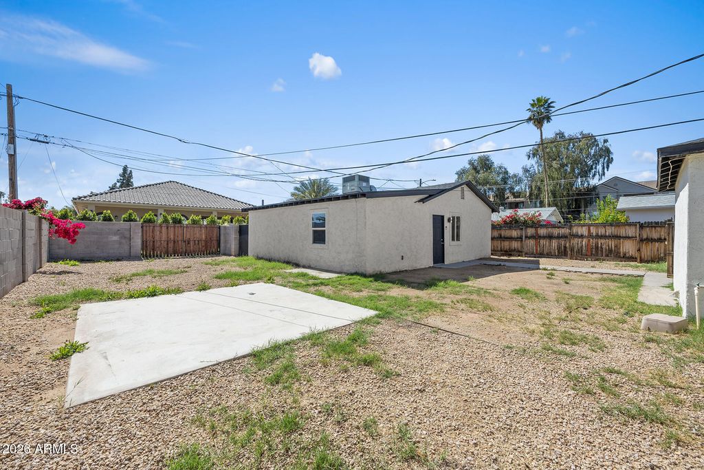 Image 48 of property listing at 1005 E MARIPOSA Street, Phoenix, AZ 85014