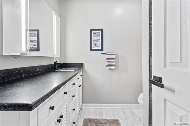 21526 E Chipmunk Trail, Woodhaven, MI 48183