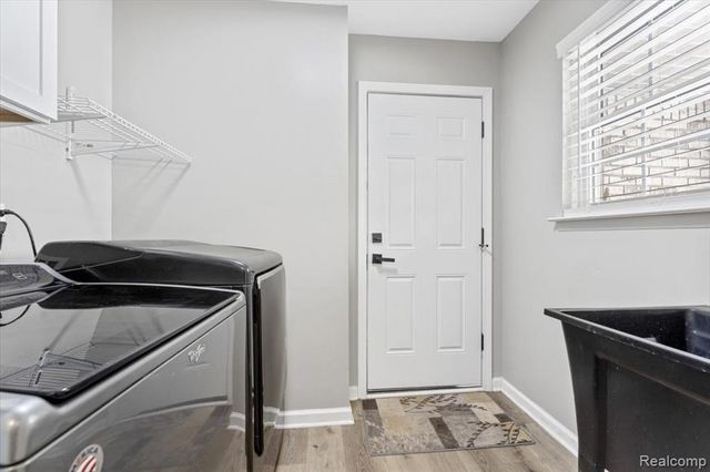 21526 E Chipmunk Trail, Woodhaven, MI 48183