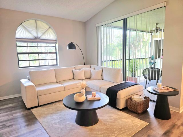 5450 Verona Drive L, Boynton Beach, FL 33437