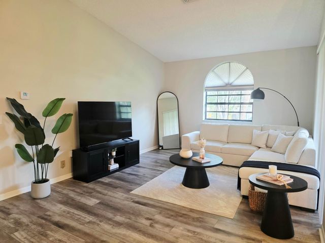 5450 Verona Drive L, Boynton Beach, FL 33437