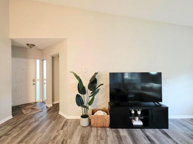5450 Verona Drive L, Boynton Beach, FL 33437