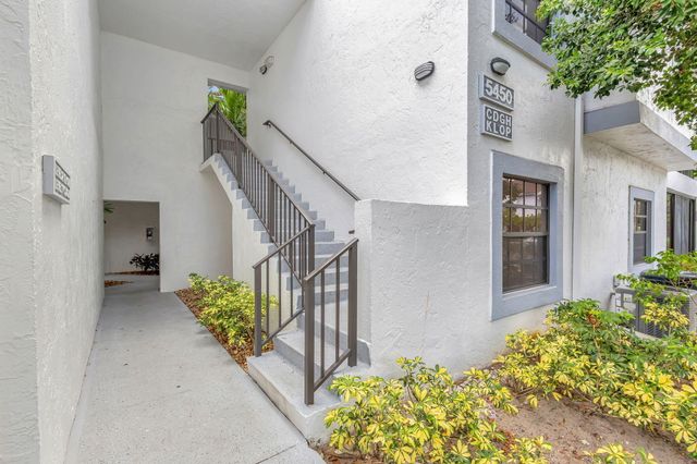 5450 Verona Drive L, Boynton Beach, FL 33437