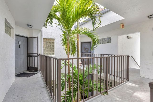 5450 Verona Drive L, Boynton Beach, FL 33437