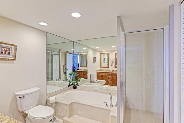 5510 N Ocean Drive 17d, Singer Island, FL 33404