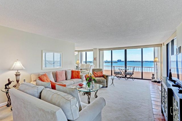 5510 N Ocean Drive 17d, Singer Island, FL 33404