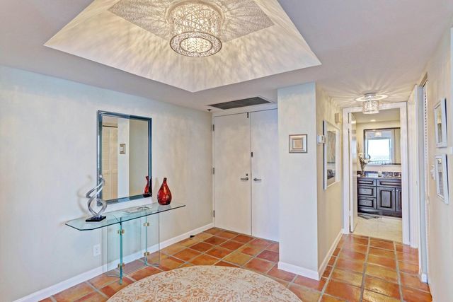 5510 N Ocean Drive 17d, Singer Island, FL 33404