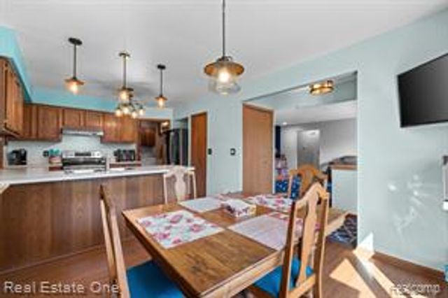 38563 Palm Meadow Drive, Clinton Township, MI 48036