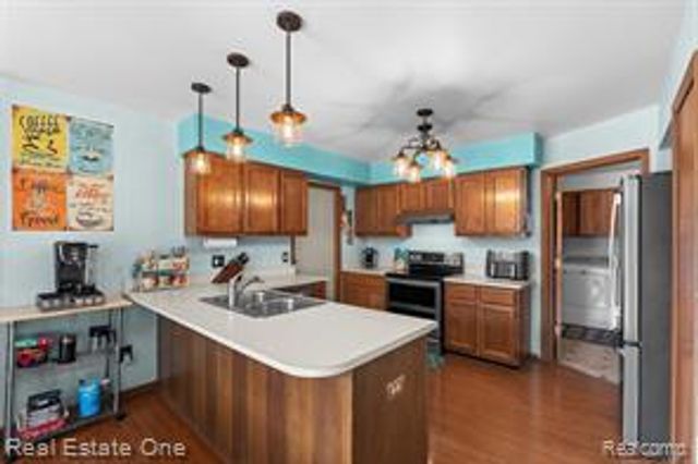 38563 Palm Meadow Drive, Clinton Township, MI 48036