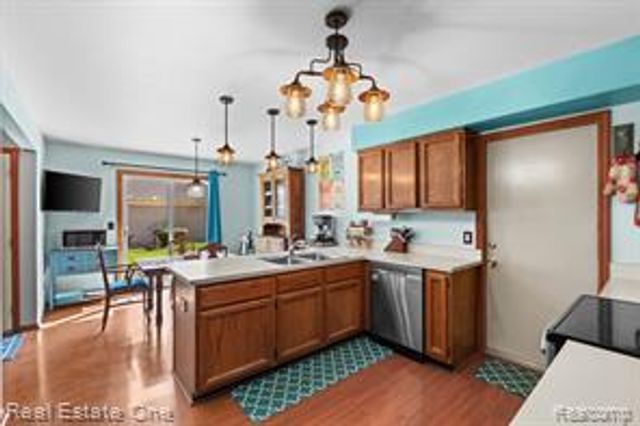 38563 Palm Meadow Drive, Clinton Township, MI 48036