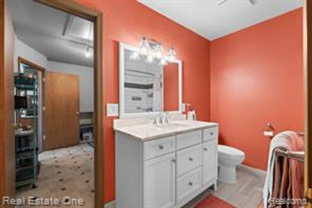 38563 Palm Meadow Drive, Clinton Township, MI 48036