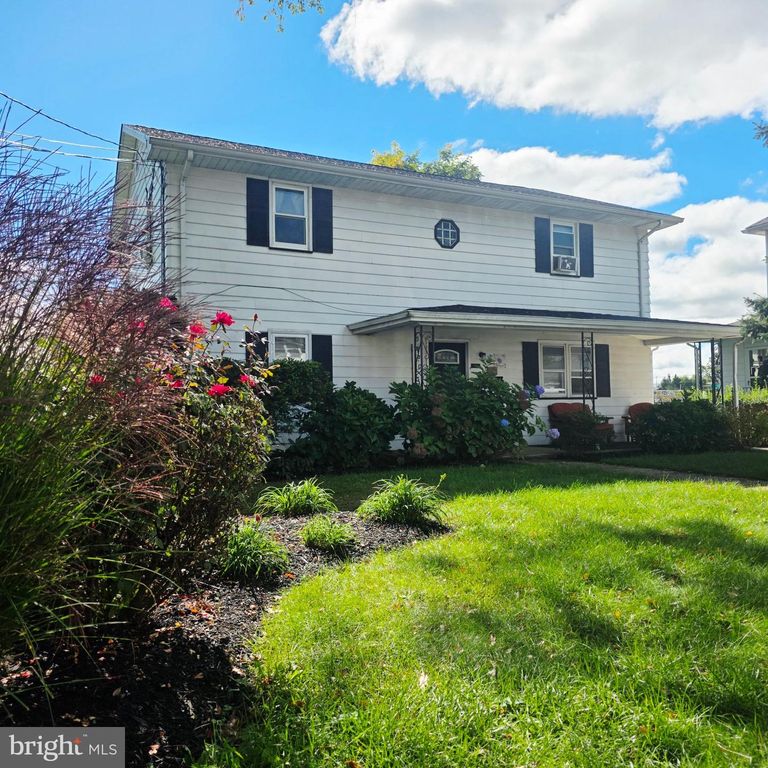 312 CONOVER ST, BURLINGTON, NJ 08016 — exterior