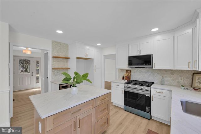 115 SAYBROOKE DR, Lititz, PA 17543