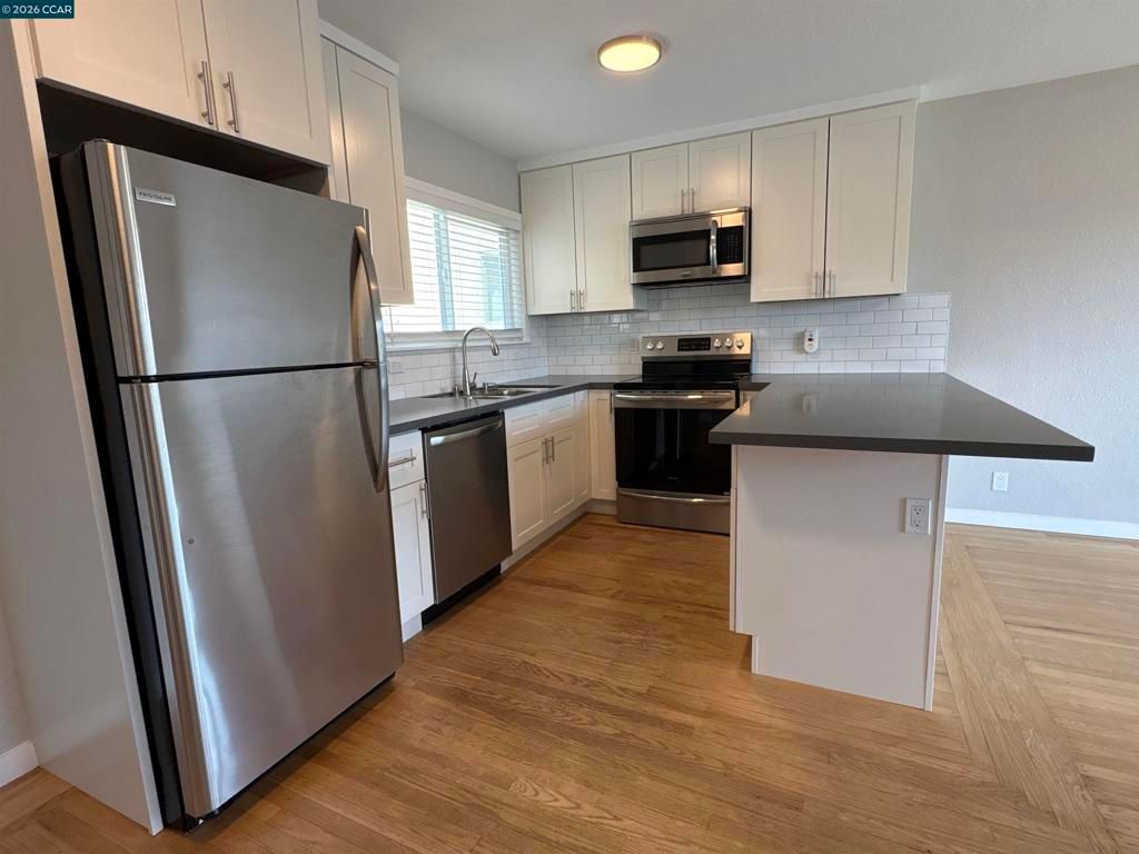 Image 10 of property listing at 785 Taft Ave 10, Albany, CA 94706