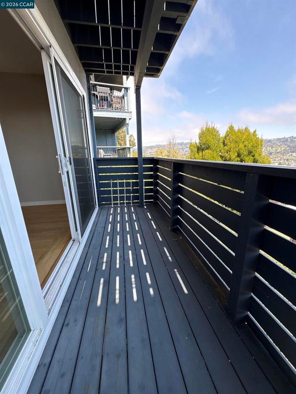 Image 24 of property listing at 785 Taft Ave 10, Albany, CA 94706