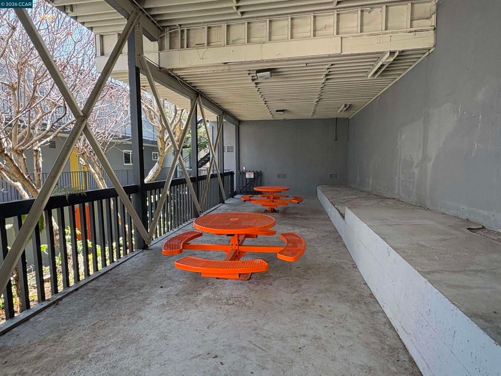 Image 26 of property listing at 785 Taft Ave 10, Albany, CA 94706