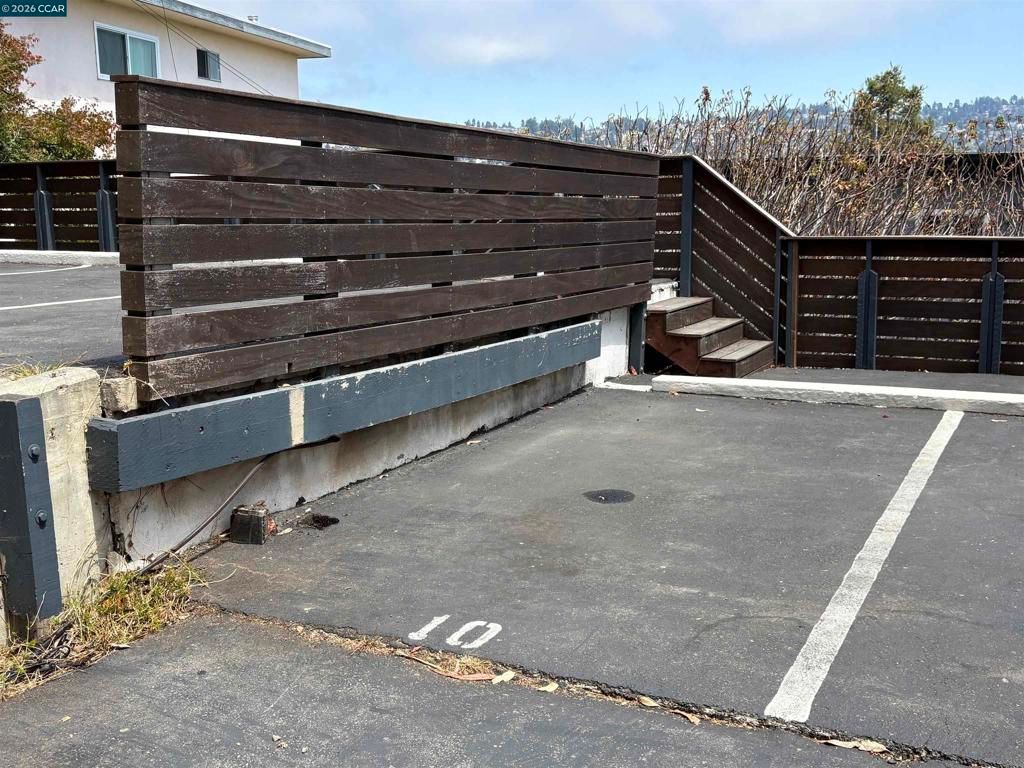 Image 32 of property listing at 785 Taft Ave 10, Albany, CA 94706