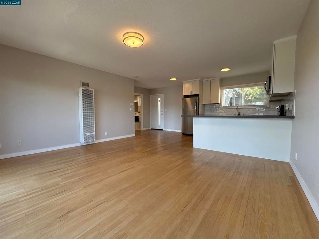 Image 8 of property listing at 785 Taft Ave 10, Albany, CA 94706