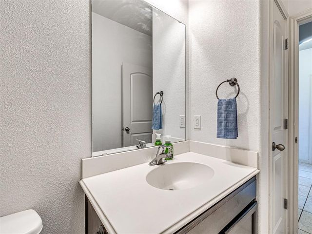 3124 Copan Court, Yukon, OK 73099