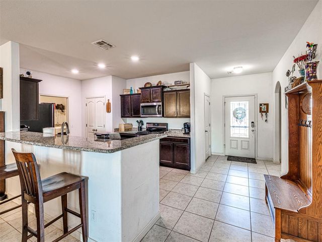 3124 Copan Court, Yukon, OK 73099