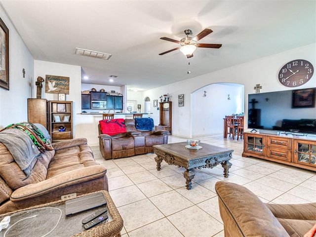 3124 Copan Court, Yukon, OK 73099