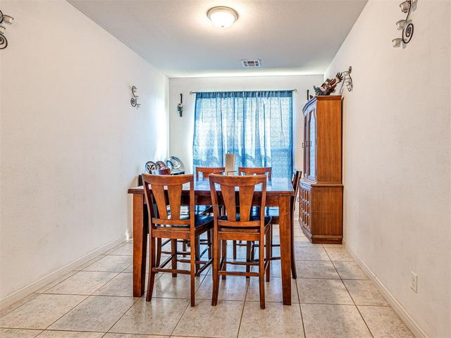 3124 Copan Court, Yukon, OK 73099