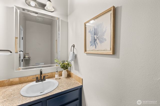 3815 Southlake Drive SE, Lacey, WA 98503