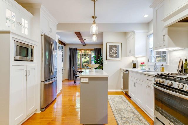 162 N 86th STREET, Wauwatosa, WI 53226