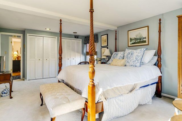 162 N 86th STREET, Wauwatosa, WI 53226