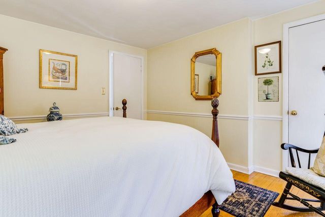 162 N 86th STREET, Wauwatosa, WI 53226