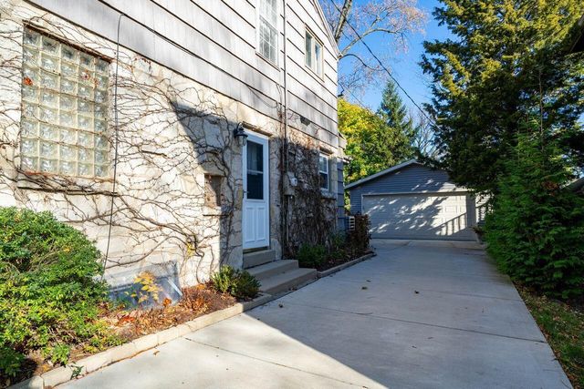 162 N 86th STREET, Wauwatosa, WI 53226