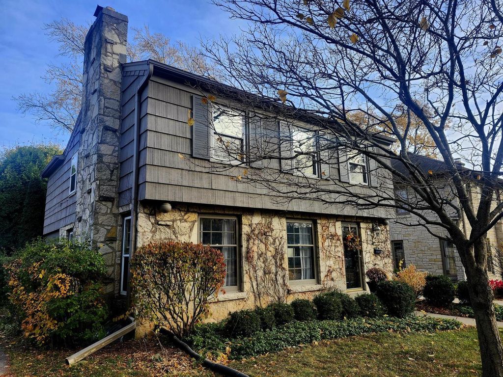 162 N 86th STREET, Wauwatosa, WI 53226