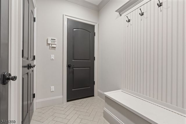 47 Evergreen Dr, North Caldwell Boro, NJ 07006