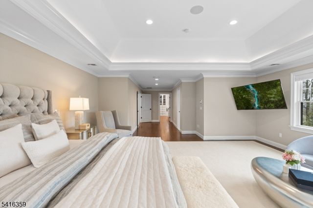 47 Evergreen Dr, North Caldwell Boro, NJ 07006