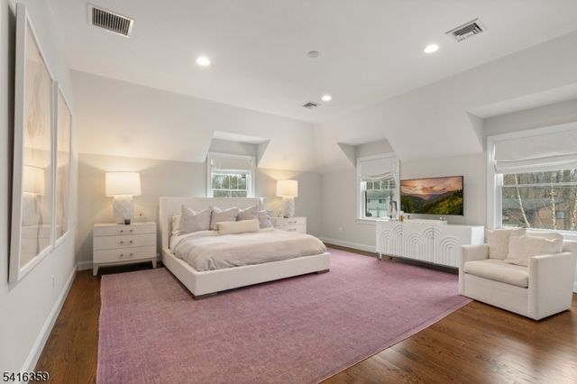 47 Evergreen Dr, North Caldwell Boro, NJ 07006