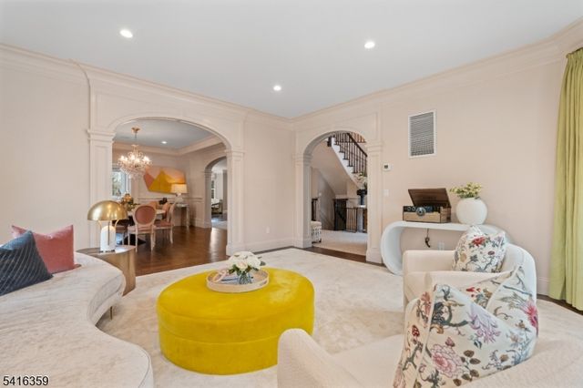 47 Evergreen Dr, North Caldwell Boro, NJ 07006