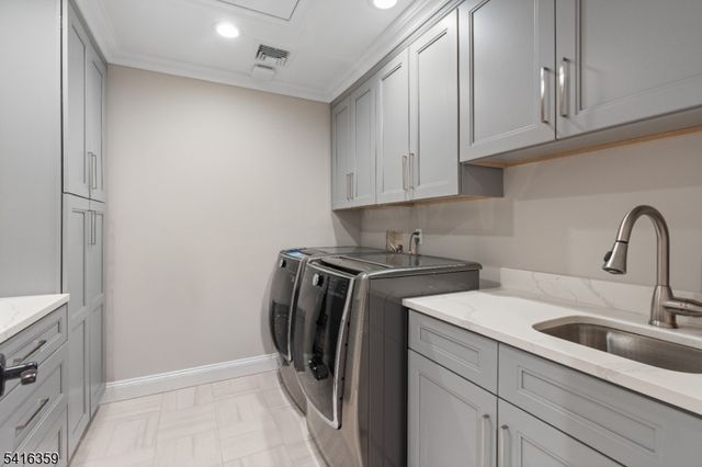 47 Evergreen Dr, North Caldwell Boro, NJ 07006