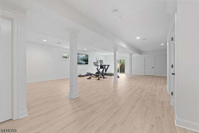 47 Evergreen Dr, North Caldwell Boro, NJ 07006