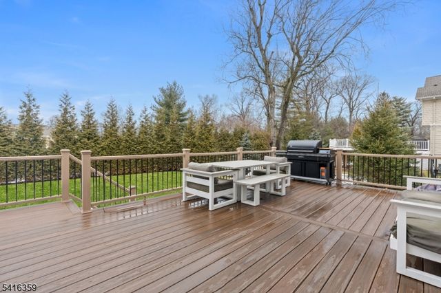 47 Evergreen Dr, North Caldwell Boro, NJ 07006