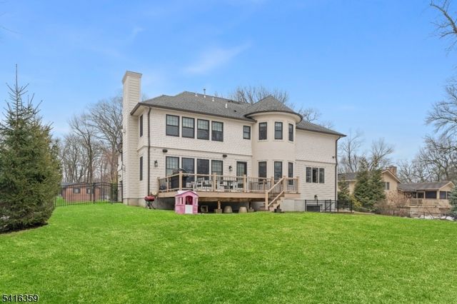 47 Evergreen Dr, North Caldwell Boro, NJ 07006