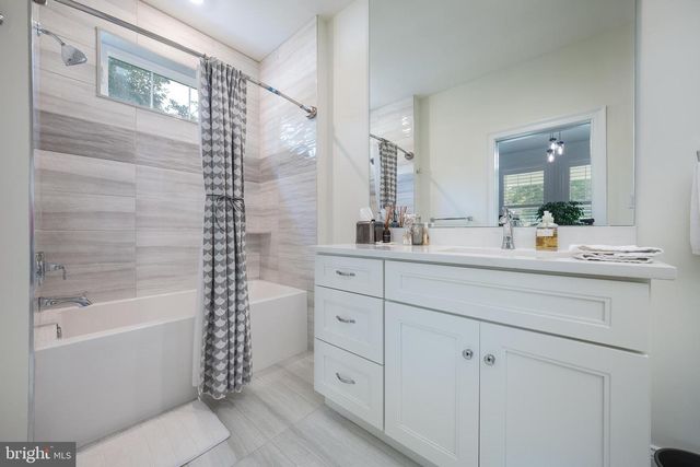 122 LIGHTHOUSE LN, Egg Harbor Township, NJ 08234