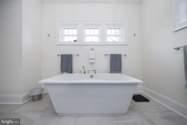 122 LIGHTHOUSE LN, Egg Harbor Township, NJ 08234