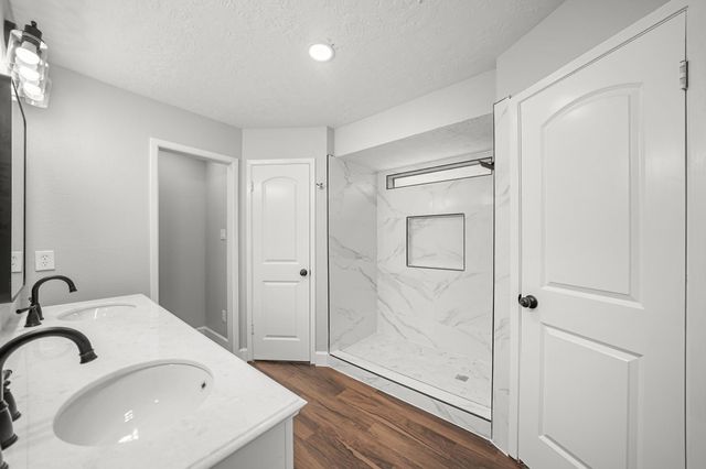 8611 Spruce Mill Drive, Houston, TX 77095